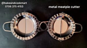 Metal meat pie cutter