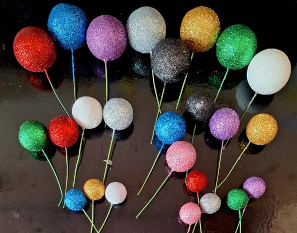 20250314_151909 Glitter faux ball