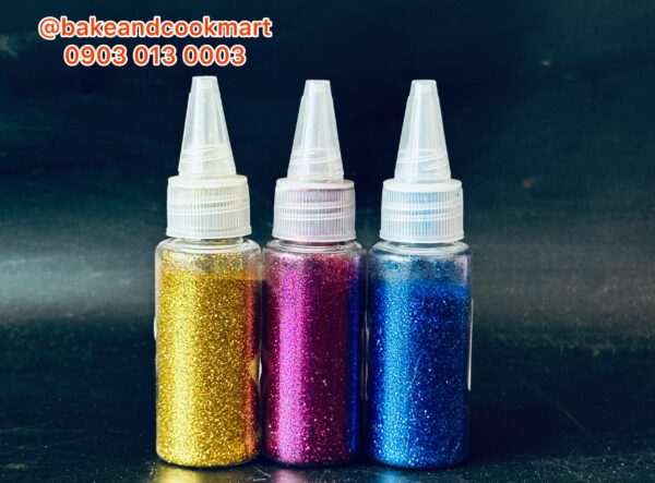 678e891a-151b-4283-bddd-843a803ca0dd Medium glitter dust